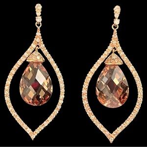 NIB Suzanne Somers Collection Vintage Crystal Pierced Earrings